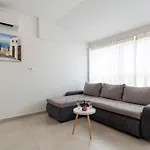 Amoroso Apartment 200M From Sea
